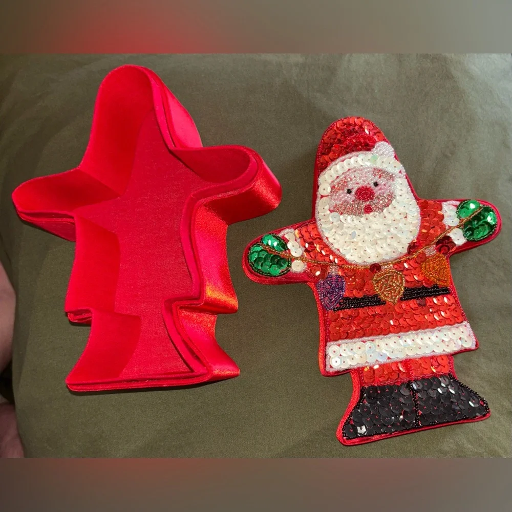 Beautiful Sequin/Beaded Santa Box - Picture 3 of 5